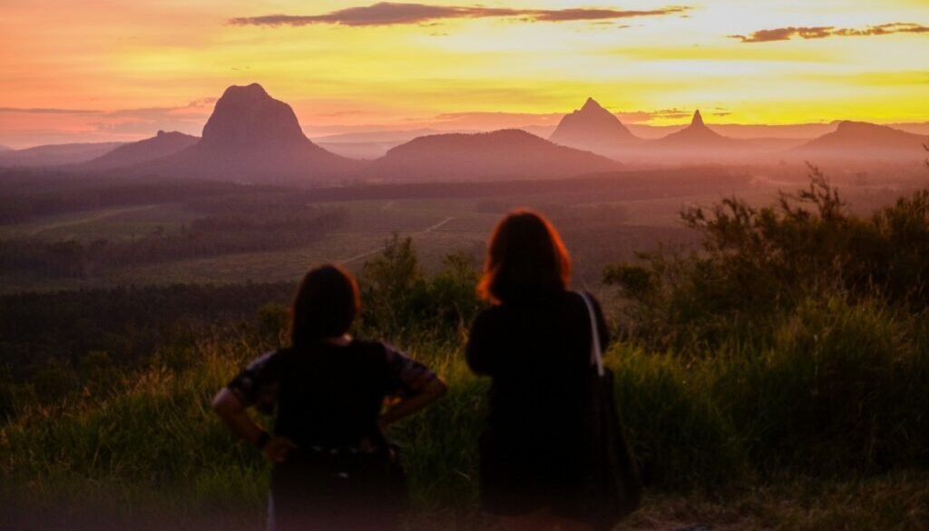 glass-house-mountains-sunset